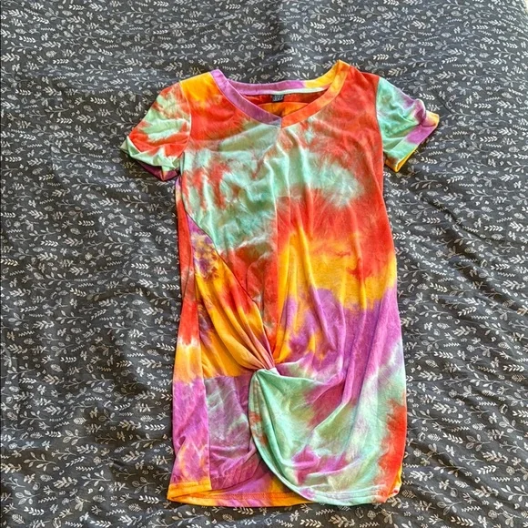 t shirt dress shein Plus Size Women Contrast Stripe Print T-Shirt Dress. https://api-shein.shein .com/h5/sharejump/appjump?link=lAUmocDkAfe_8&localcountry=US&shc=2_lAUmocDkAfe